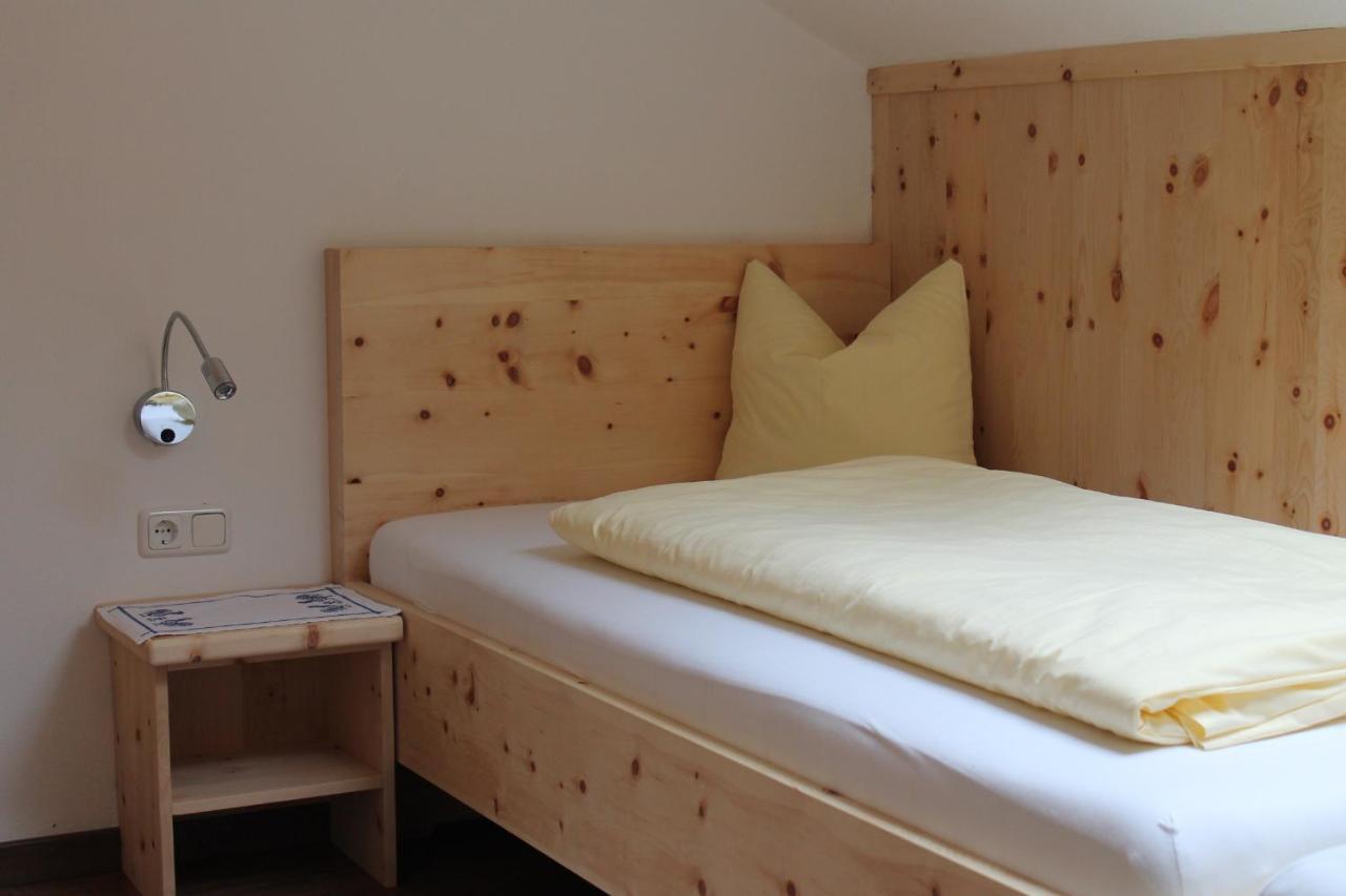 Ferienapartmenthaus Hubertushof Mittenwald Exteriör bild