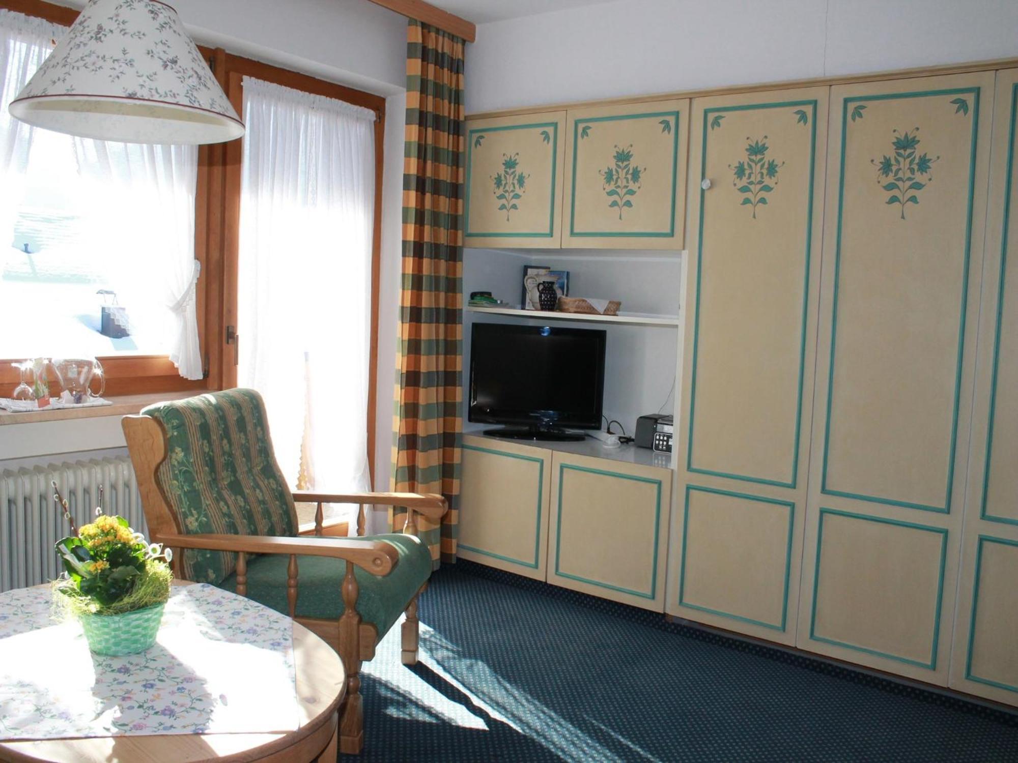 Ferienapartmenthaus Hubertushof Mittenwald Exteriör bild