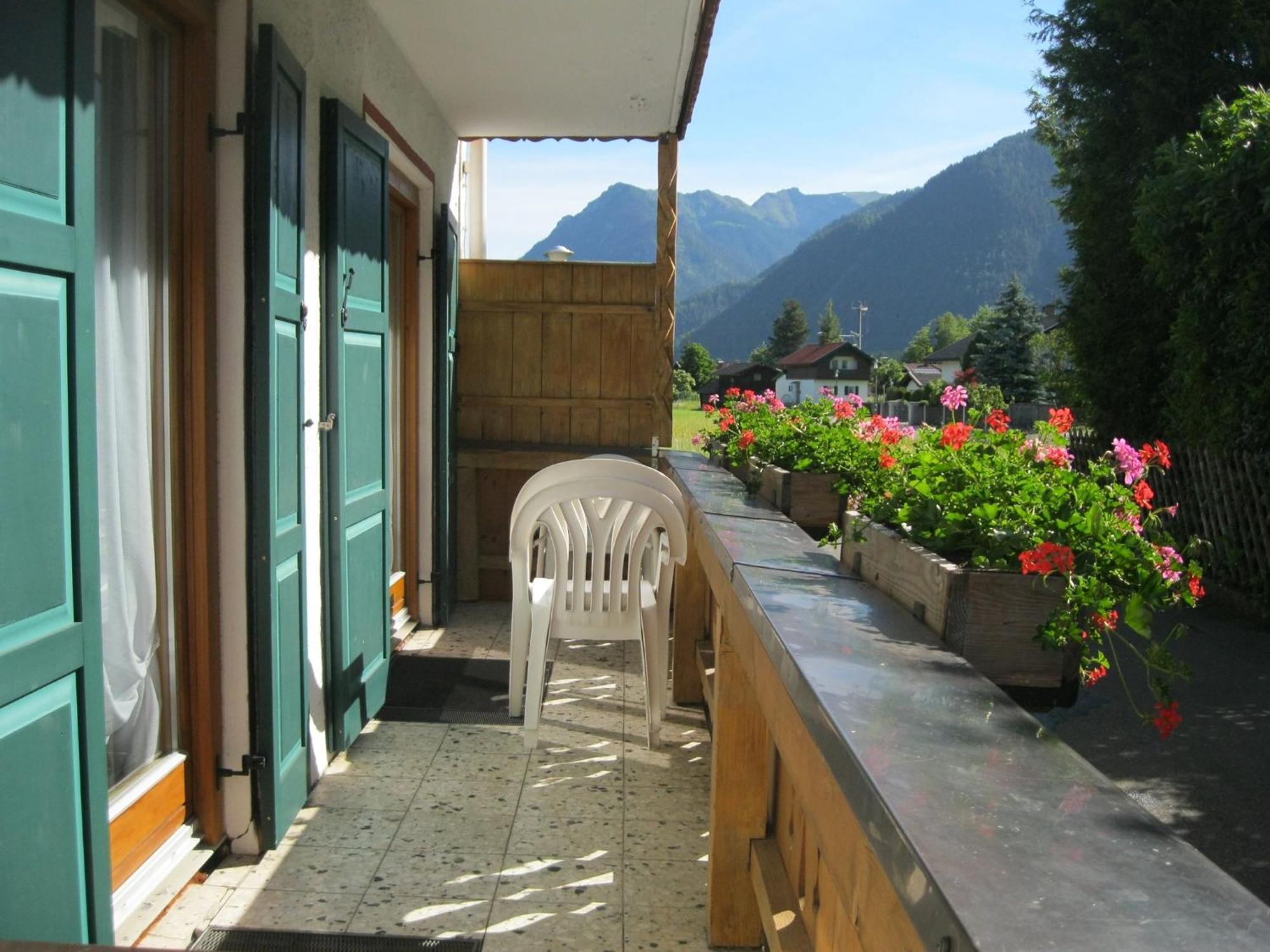Ferienapartmenthaus Hubertushof Mittenwald Exteriör bild